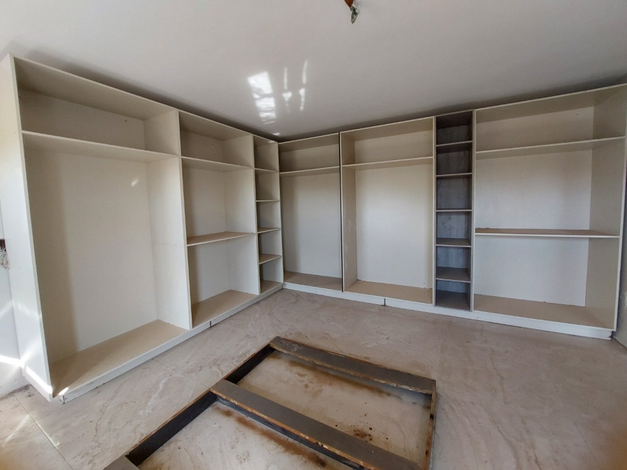 5 Bedroom Property for Sale in Seasons Lifestyle Estate North West
